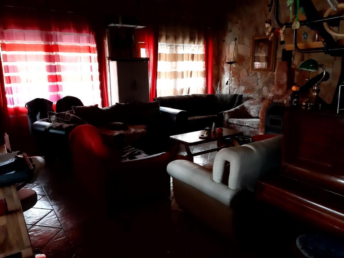 Napos Vendeghaz Hotel Gyor Bagian luar foto
