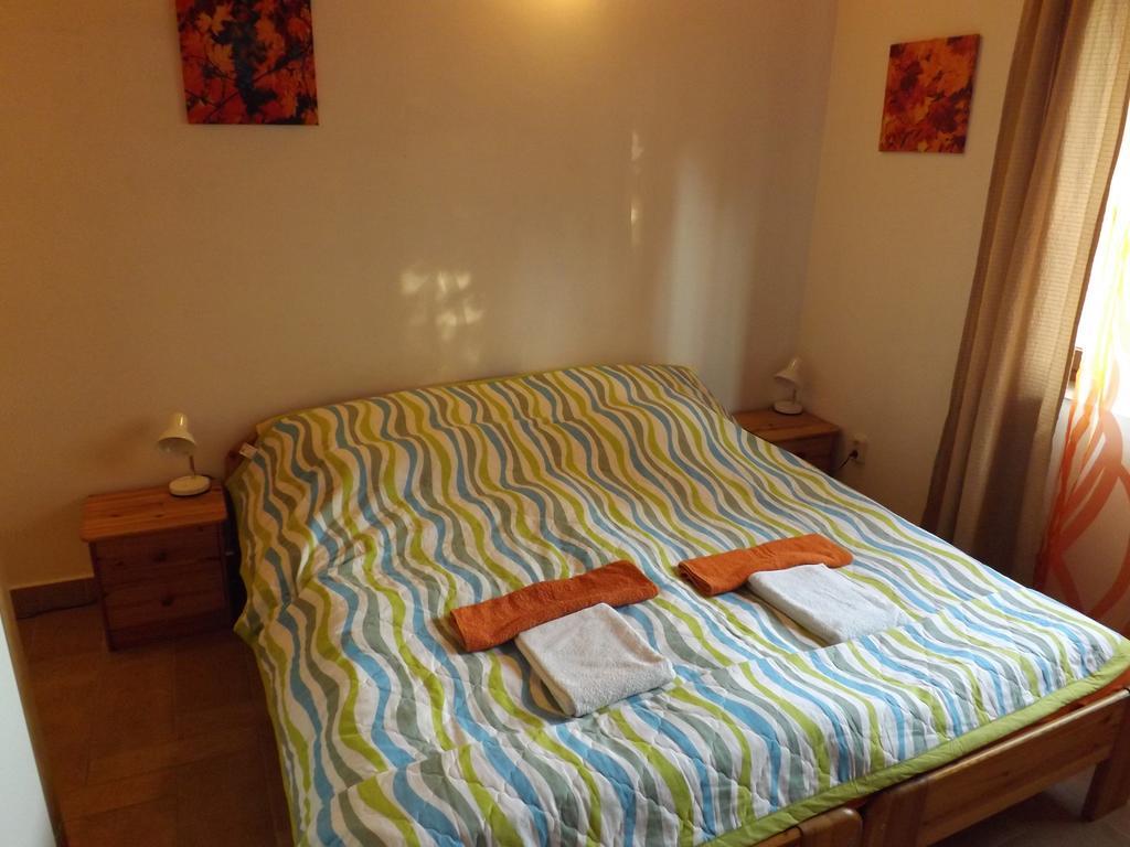 Napos Vendeghaz Hotel Gyor Bagian luar foto