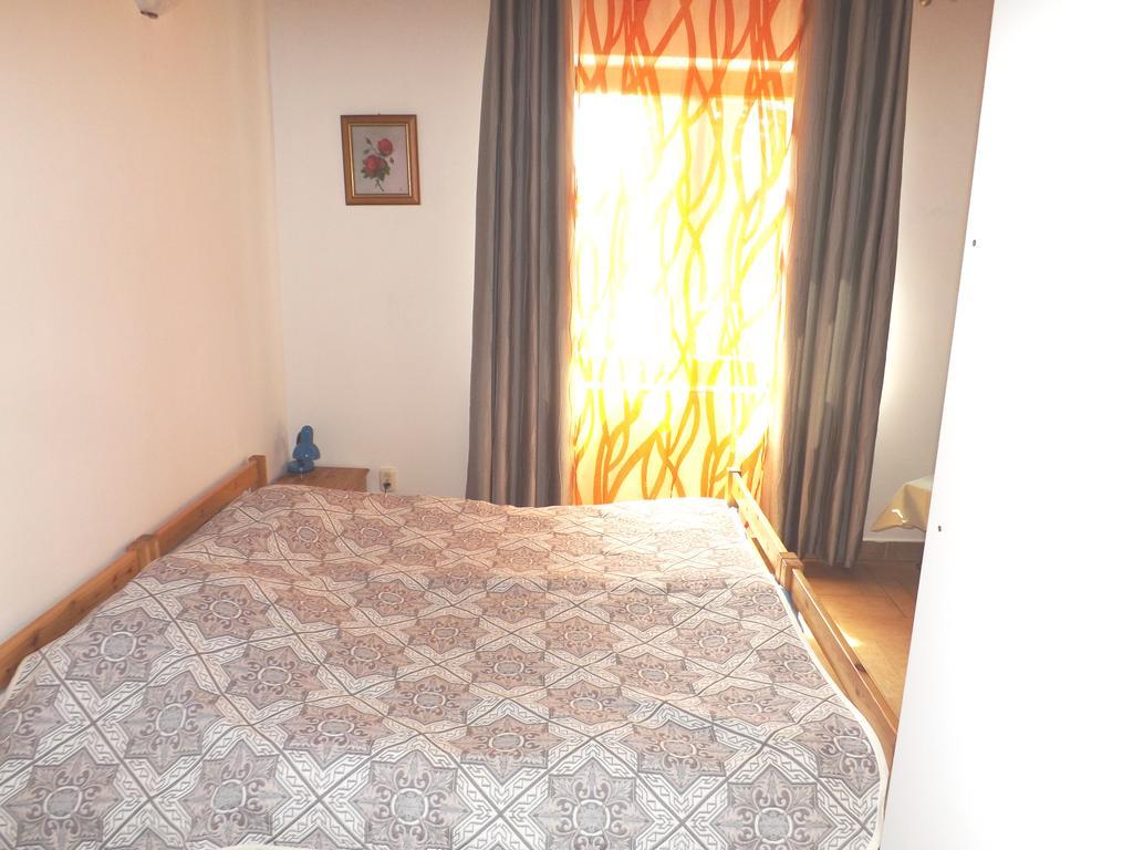 Napos Vendeghaz Hotel Gyor Bagian luar foto