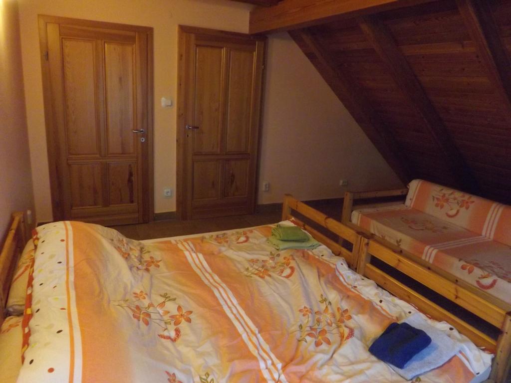 Napos Vendeghaz Hotel Gyor Bagian luar foto
